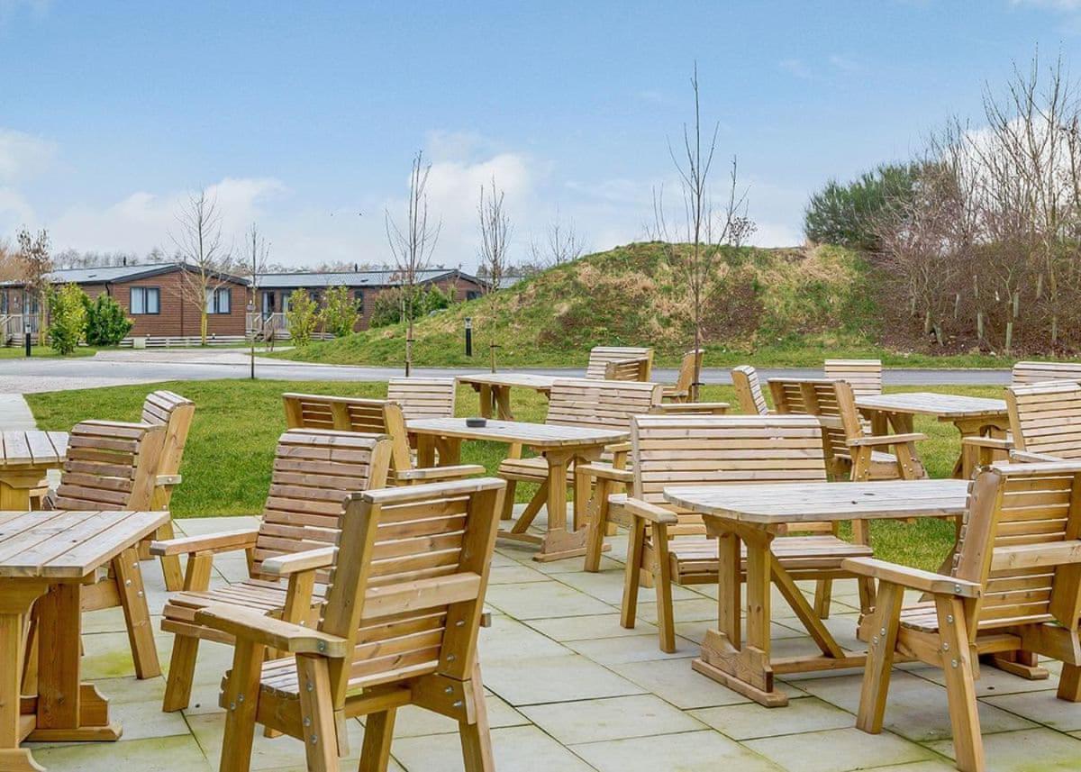 Woodland Lakes Lodges Thirsk Exterior foto
